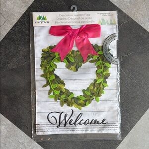 NWT - Evergreen Garden Flag - Welcome Boxwood Wreath with Pink Bow